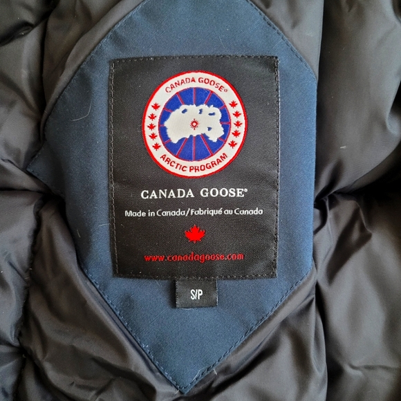 Canana Goose Trillium Parka - Picture 2 of 10